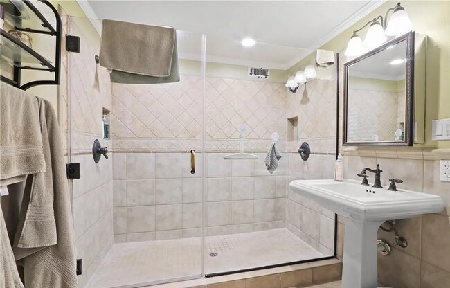 Building Photo - Huntington Beach Home with Massive Curb Appeal!