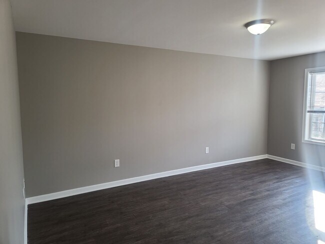 Building Photo - 3 Bedroom Townhouse for Rent in Waynesboro!