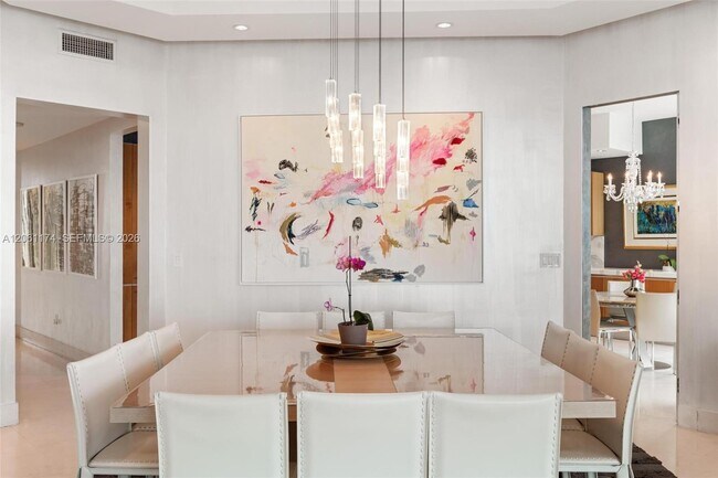 Building Photo - 16051 Collins Ave