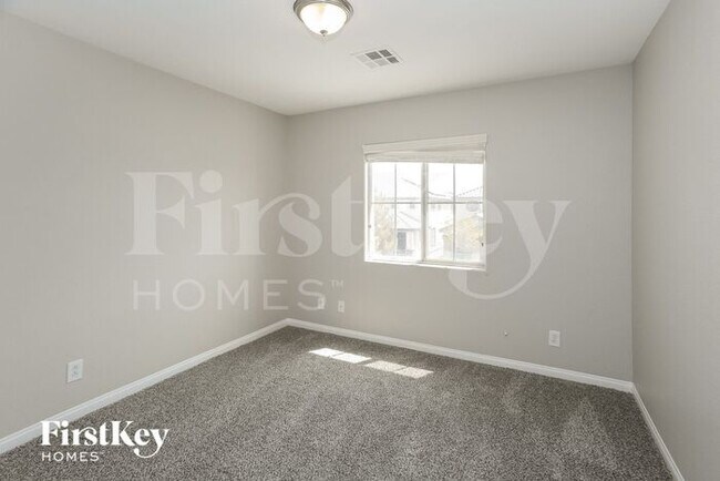 Building Photo - 4032 Villa Serena Ln