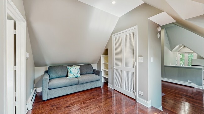 Building Photo - 570 Hathaway Cir