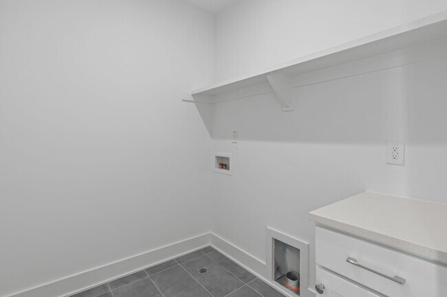 Building Photo - 600 Rocky Knob Ct