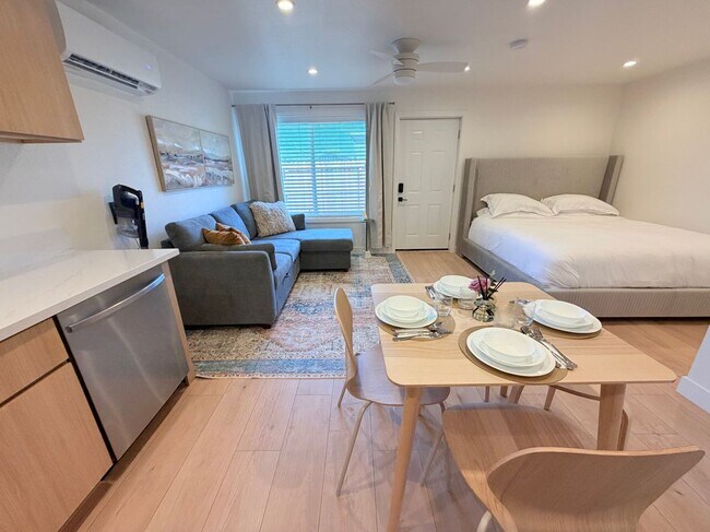 Building Photo - 9966 Pacific Ave