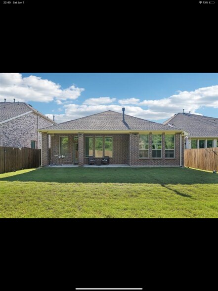 Building Photo - 8629 Red Fox Trl
