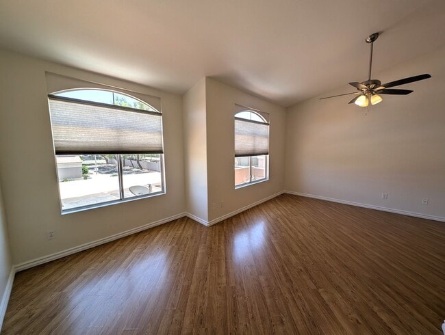 Building Photo - 3 Bedroom Townhome at Townes at Southpark ...