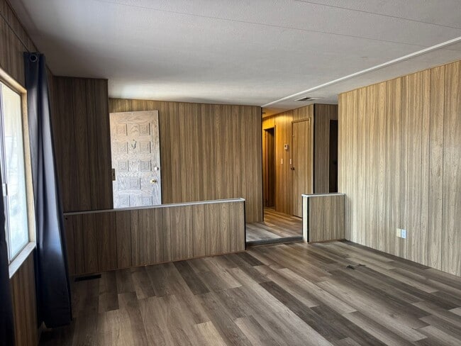 Building Photo - 1805 Surf and Sand Dr
