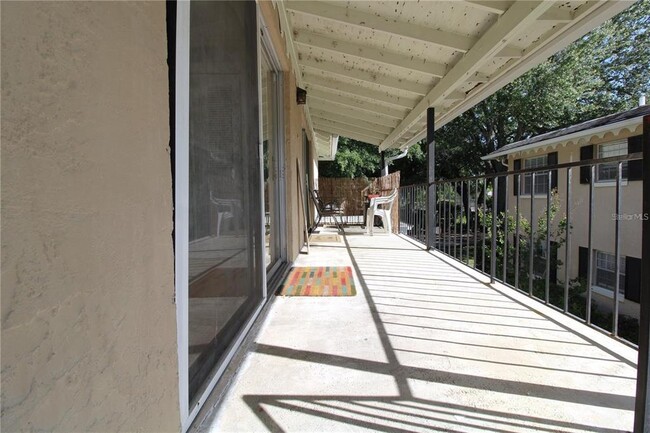 Building Photo - 3331 N Westmoreland Dr