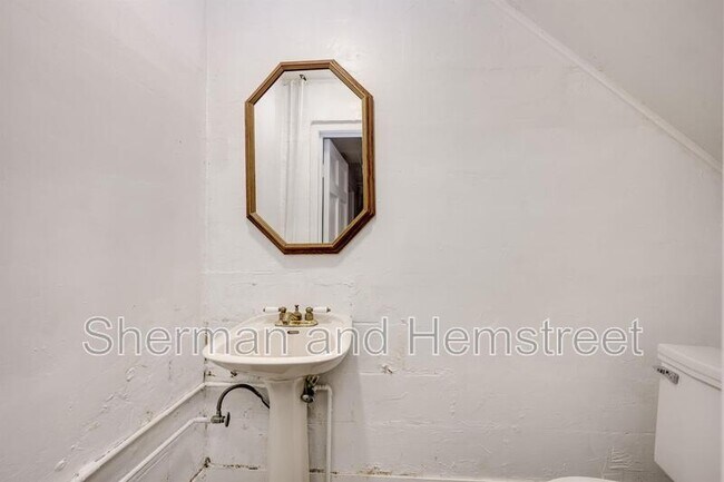 Building Photo - 289 Ashbrook Dr