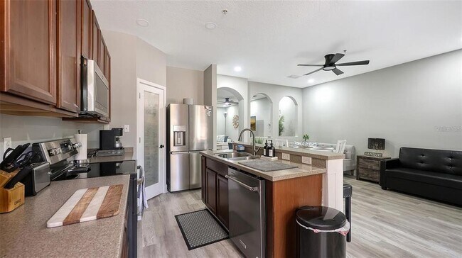 Building Photo - 3827 Parkridge Cir