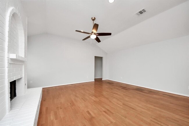 Building Photo - 12407 Meadow Ridge Dr