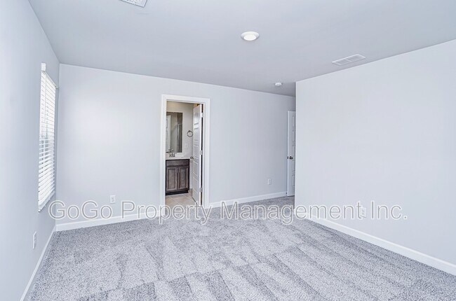 Building Photo - 126 Telford Dr