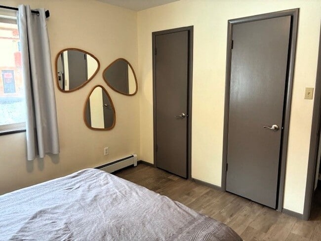 Building Photo - Long Term Rental- Original Dillon Valley E301