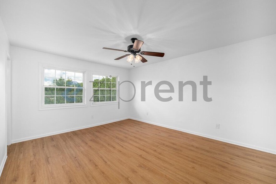 Building Photo - Unit N1