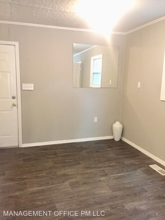 Building Photo - 3 br, 1 bath House - 421 Shannon Bradley Road