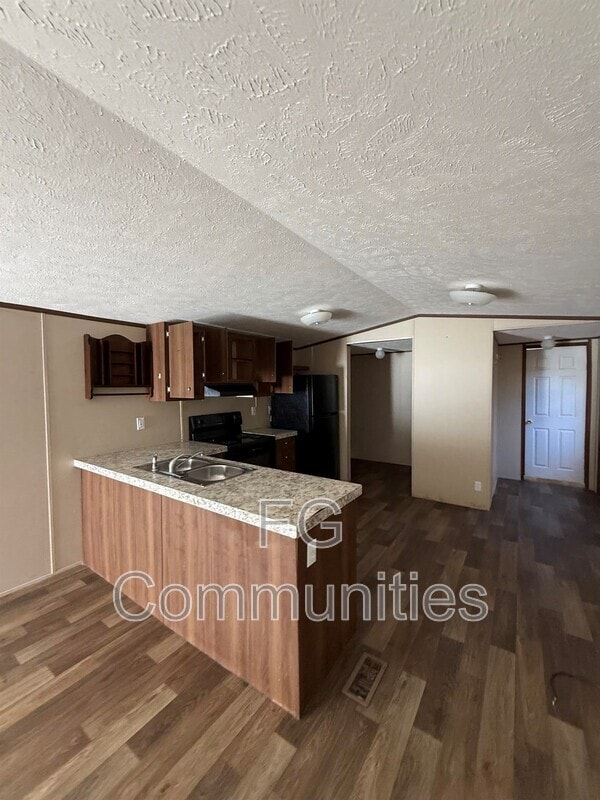 Building Photo - 3160 Dunn St