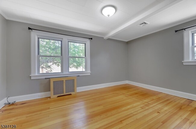 Building Photo - 13-35 4th St