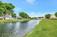 Building Photo - 1586 Shaker Cir