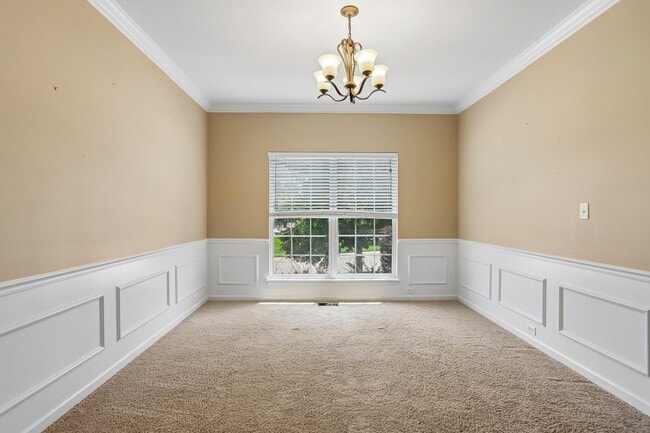 Building Photo - Executive Lease Opportunity - 4 Bed 3 Bath