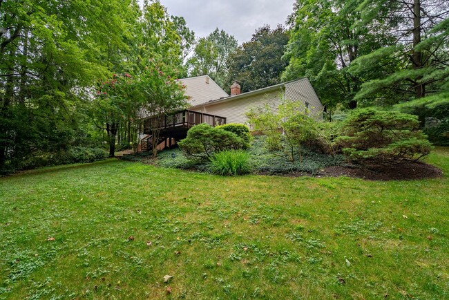 Building Photo - Fabulous 4 Bed 2.5 Bath Colonial With Pati...