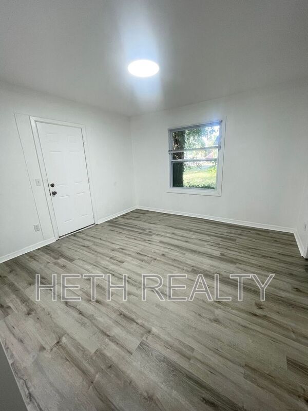 Building Photo - 1588 Hamilton Street