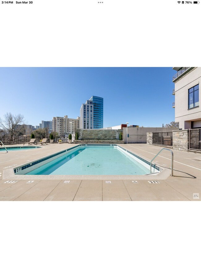 Building Photo - 2277 Peachtree Rd NE