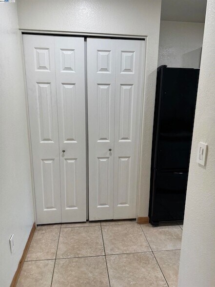 Building Photo - 7765 Canyon Meadows Cir
