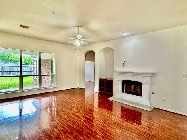 Building Photo - 3902 Double Trail Ct