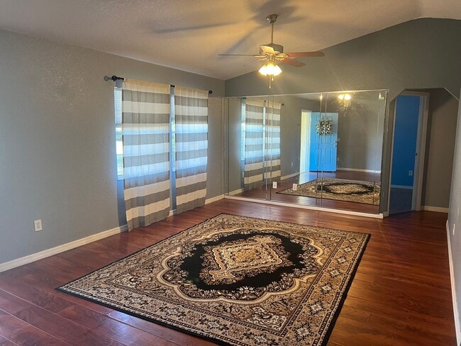 Building Photo - 3/2/2 with lanai in PC