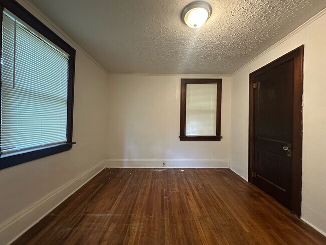 Building Photo - 2605 Winfred Ave