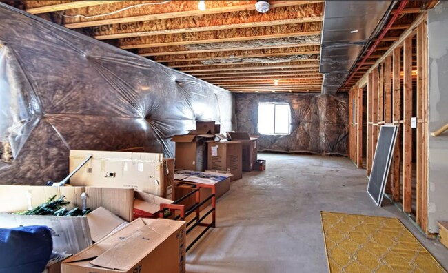 Building Photo - 4 bedroom/2.5 bathroom Townhome in Eagle Mountain