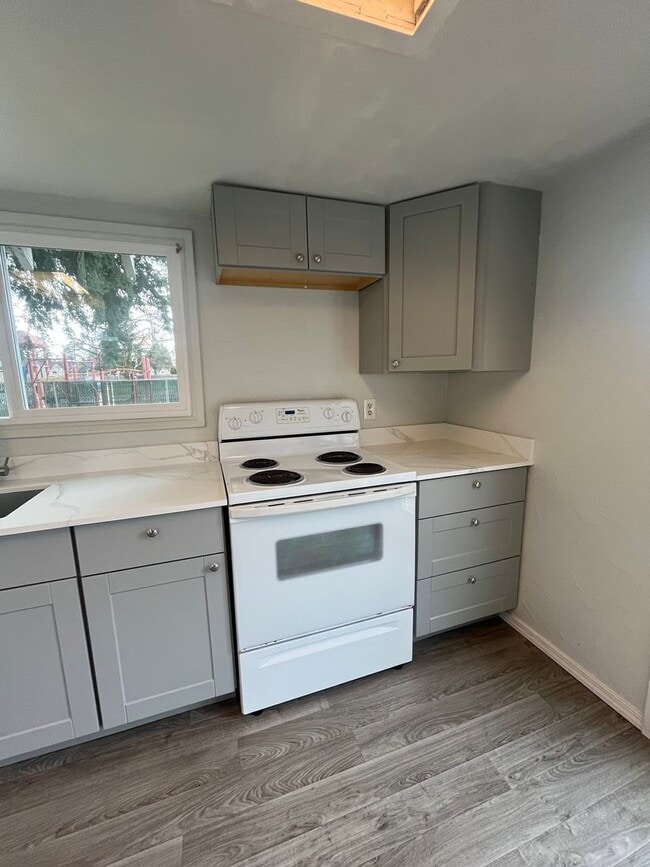 Building Photo - 3-Bedroom 2-Bathroom home in Cottage Grove