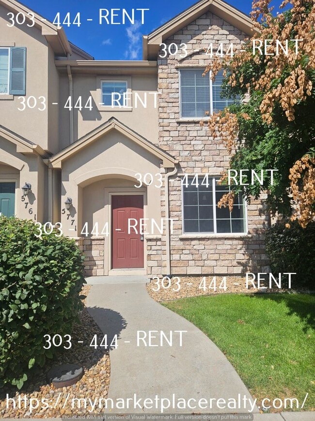 Building Photo - Cozy Townhome in Sage Creek! Make this you...