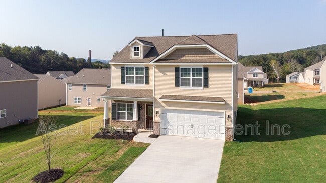 Building Photo - 4831 Birchcrest Ln