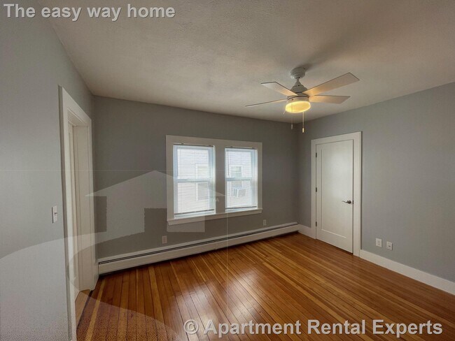 Building Photo - 356 Somerville Ave