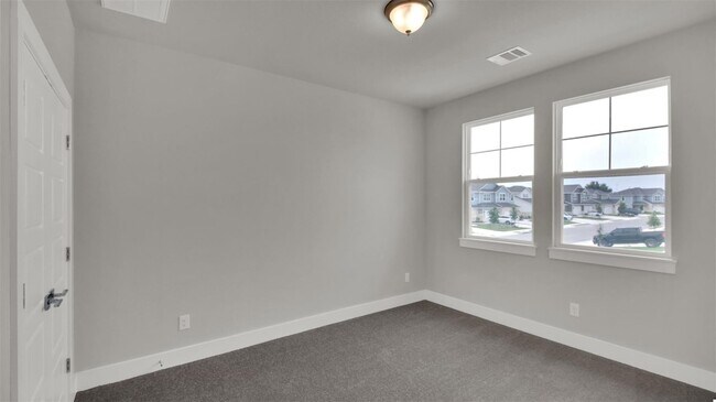 Building Photo - 208 Mirabeau Way
