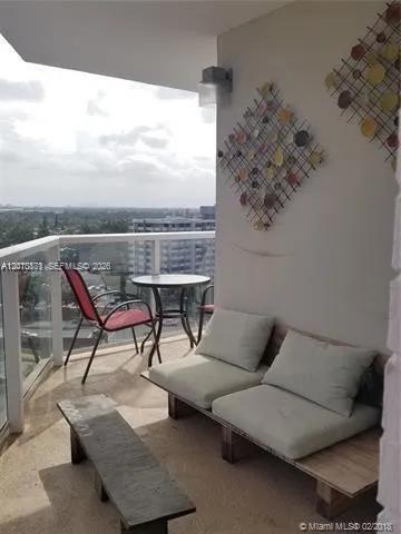 Building Photo - 1301 NE Miami Gardens Dr