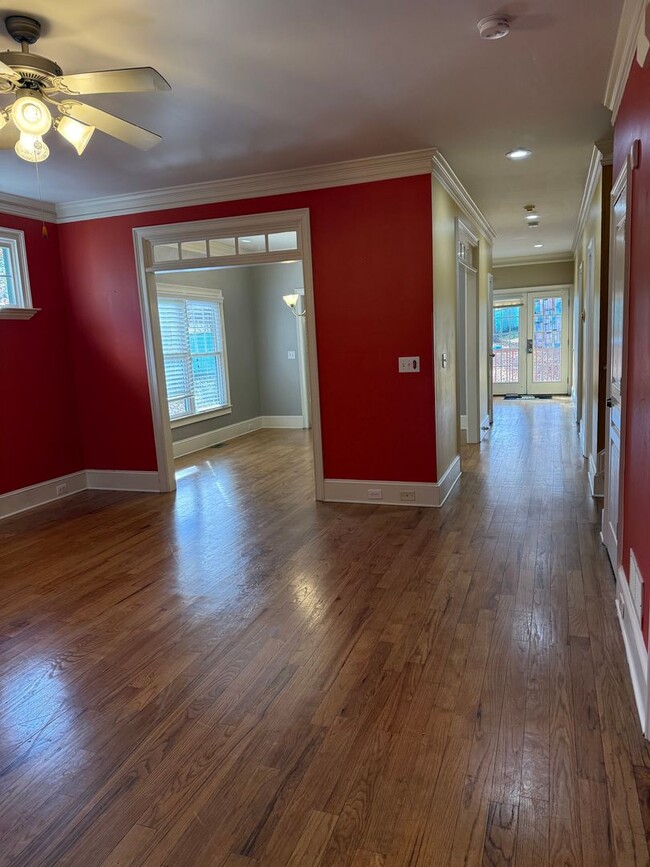 Building Photo - 4 BED/2 BATH PRIVATE DECATUR ESTATE FOR LEASE IN DECATUR