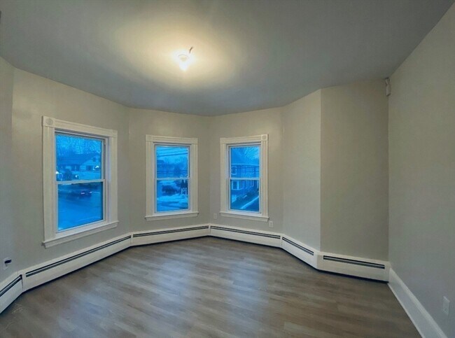 Building Photo - 22 Main St