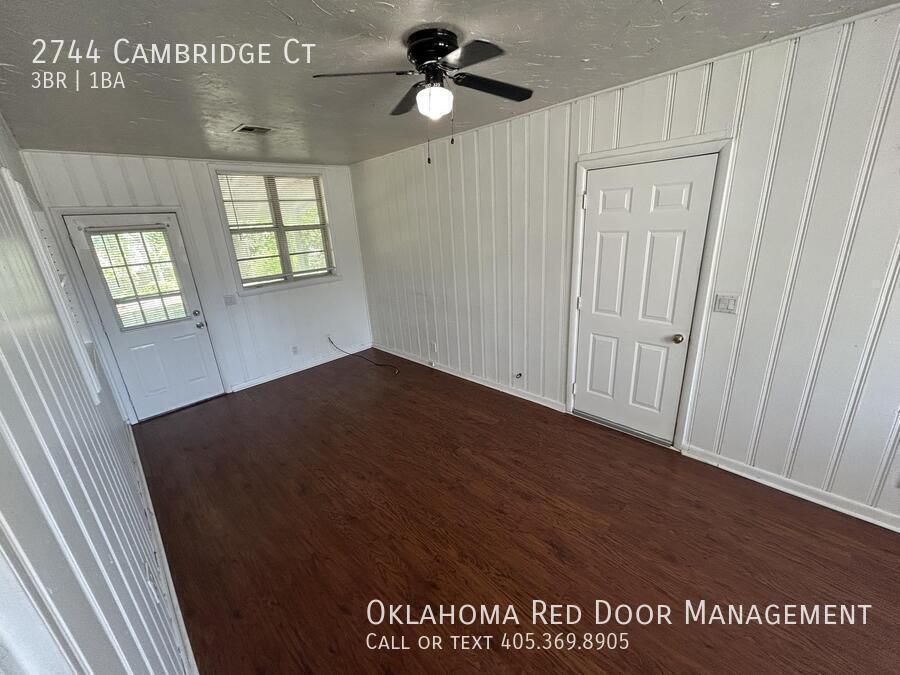 Building Photo - 2744 Cambridge Ct