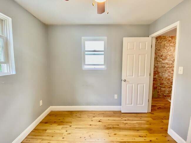 Building Photo - 2027 S Watts St.