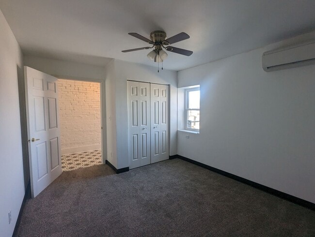 Building Photo - 123 W Moniteau St
