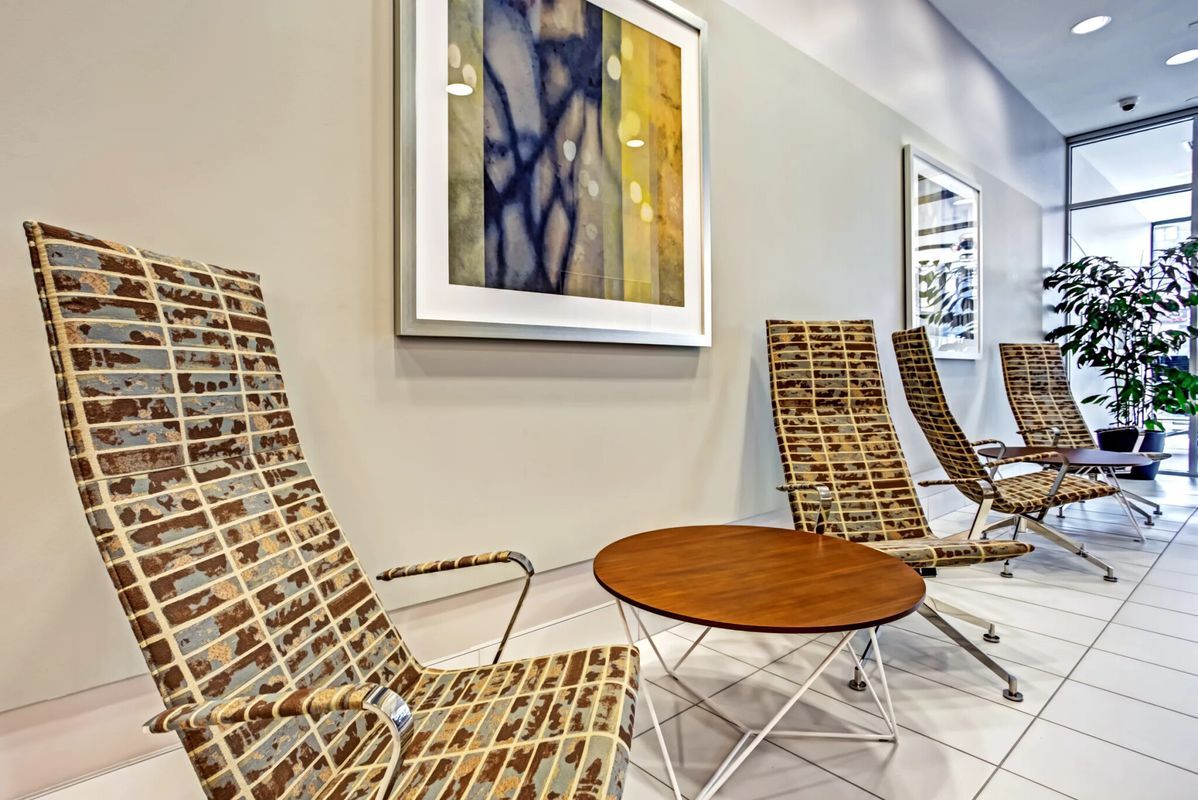 Building Photo - 2555 N Clark St