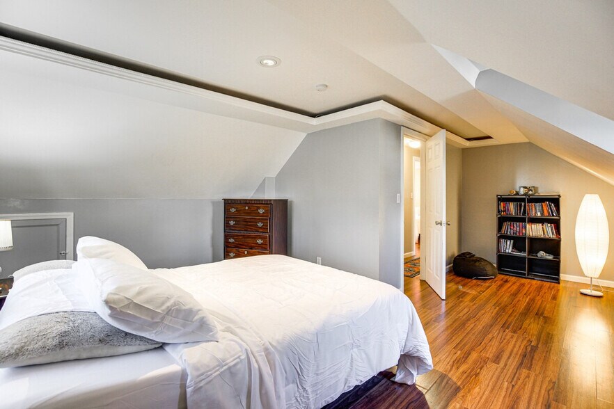 Building Photo - 199 S Rd