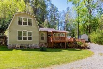 Building Photo - 9228 Big Laurel Rd