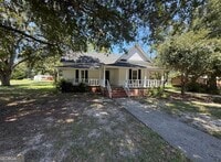 Building Photo - 604 Shy St