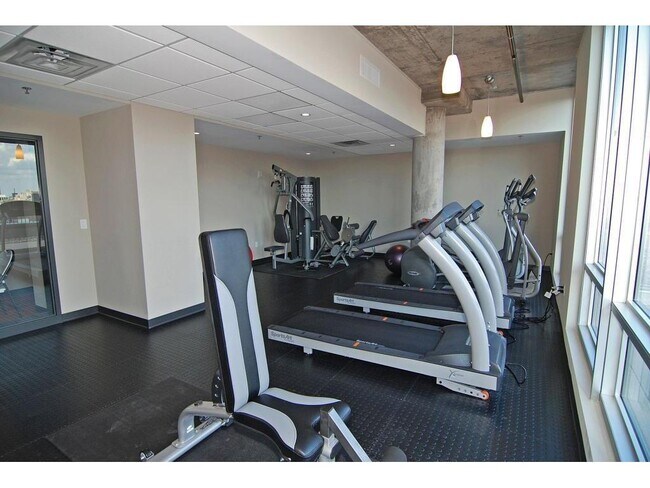 Building Photo - 730 N 4th St