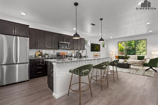 Building Photo - Kent Home