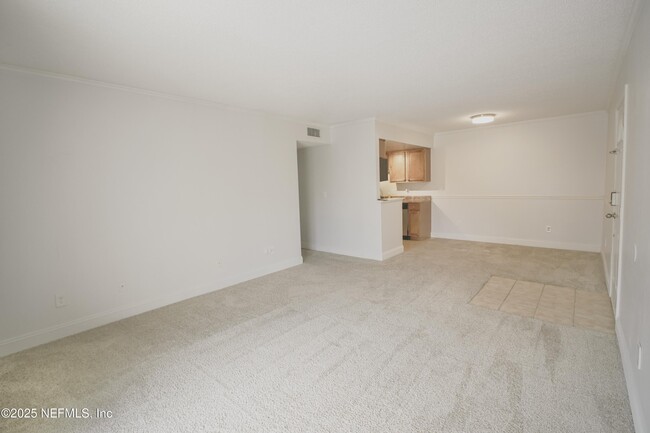 Building Photo - 3737 Loretto Rd