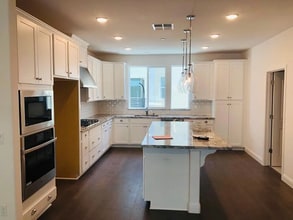 Building Photo - 3467 Vertex Way