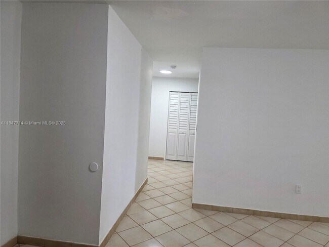 Building Photo - 10629 SW 68th Terrace